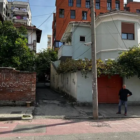 Grande Veranda 2 * Tiran