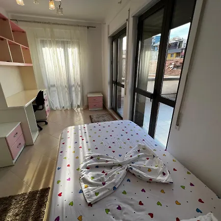 Grande Veranda 2 * 티라나