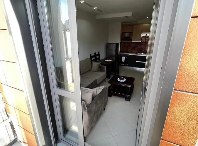 Grande Veranda 2 * 티라나